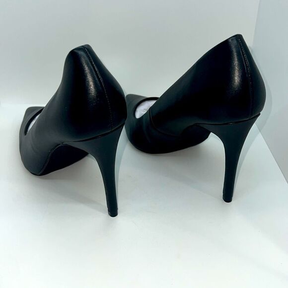 Sexy Size 12 Black Classic High Heeled Pumps By JustFab. - Picture 9 of 11